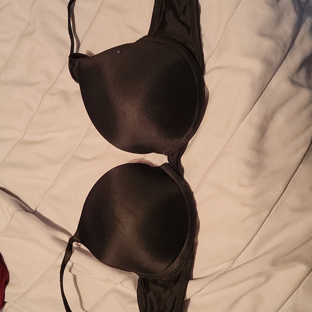 Pink Victoria Secret 34C black T shirt bra